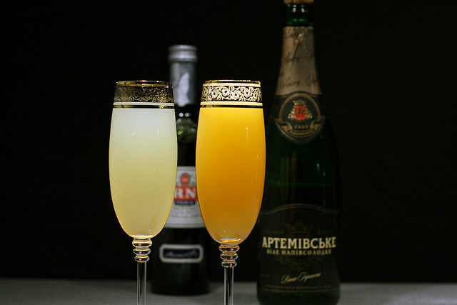 Valentine’s Day Champagne Cocktail Roundup