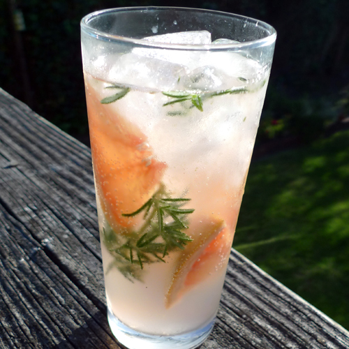 Grapefruit-Rosemary Mojito