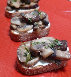Champagne-Mushroom Crostini with Chèvre